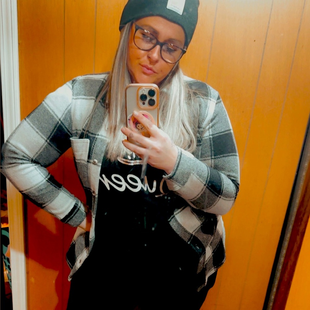 Meet your Posher, Hayley